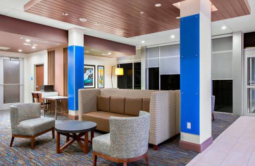 Prosser Hotel | Pet-Friendly Holiday Inn Express & Suites in Yakima Valley
