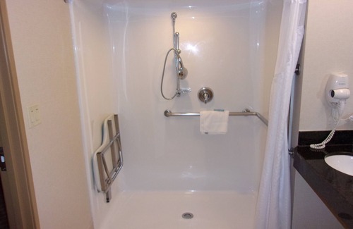 Roselle Hotel | Relax at Holiday Inn Express & Suites Chicago West-Roselle