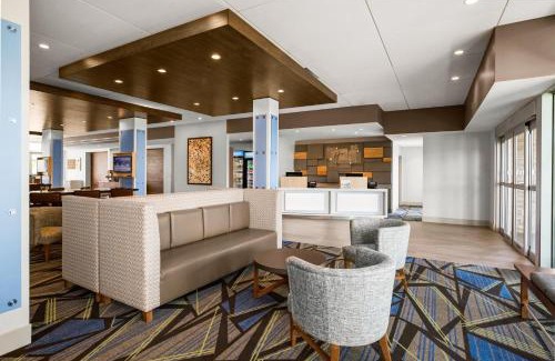 Sanford Hotel | Relaxing Stay at Holiday Inn Express & Suites Sanford