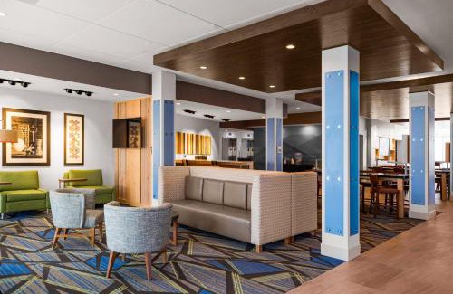 Sanford Hotel | Relaxing Stay at Holiday Inn Express & Suites Sanford