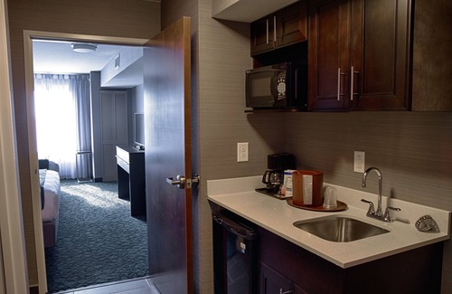 Sidney Hotel | Top-Rated Holiday Inn Express & Suites Sidney with Pool