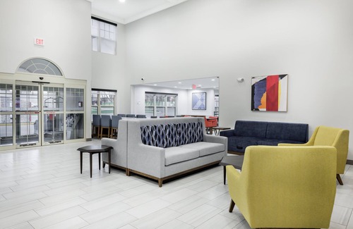 Zion Hotel | Discover Holiday Inn Express & Suites Zion, Family-Friendly Escape