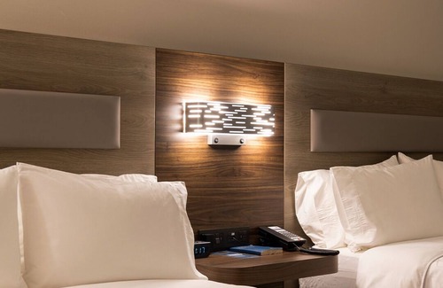 Tapachula Hotel | Discover Holiday Inn Express Tapachula: Family-Friendly Stay