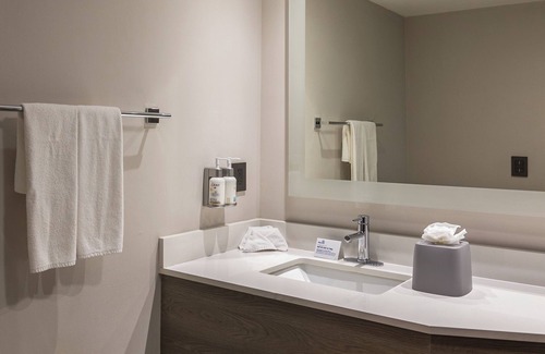 Tapachula Hotel | Discover Holiday Inn Express Tapachula: Family-Friendly Stay