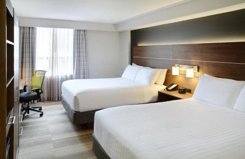 St. Lawrence Hotel | Convenient Holiday Inn Express Toronto Downtown with Breakfast
