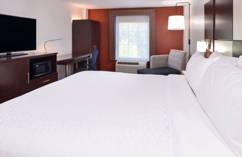 Towson Hotel | Ideal Stay at Holiday Inn Express Towson - Baltimore North