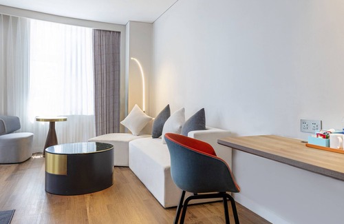 Urumqi City Centre Hotel | Inviting Holiday Inn Express Urumqi Station – Rated 9.2/10