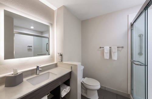 Boynton Beach Hotel | Comfortable Stay at Holiday Inn Express Boynton Beach West