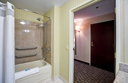 Christiansburg Hotel | Relax at Holiday Inn Express & Suites Christiansburg