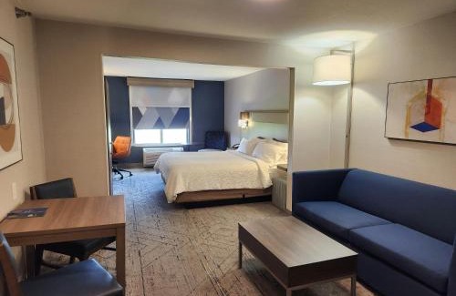 Crawfordsville Hotel | Relax at Holiday Inn Express & Suites Crawfordsville, IHG