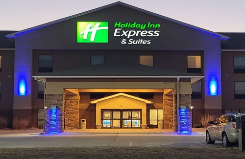Junction City Hotel | Comfortable Stay at Holiday Inn Express & Suites Junction City
