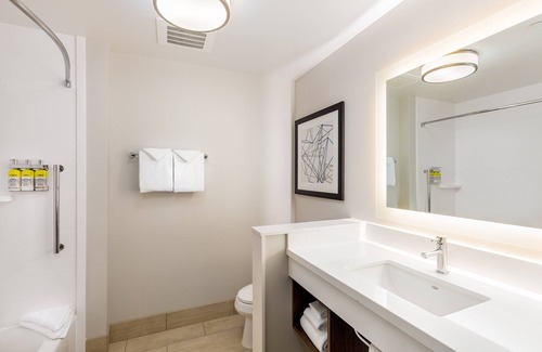 Moreno Valley Hotel | Discover Holiday Inn Express & Suites Moreno Valley, CA