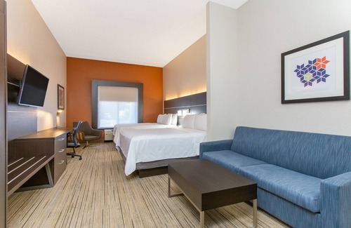 Silver Springs Hotel | Discover Holiday Inn Express Silver Springs - Ocala, IHG Hotel