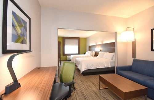 Southern Pines Hotel | Discover Holiday Inn Express Southern Pines: Top-Rated Amenities