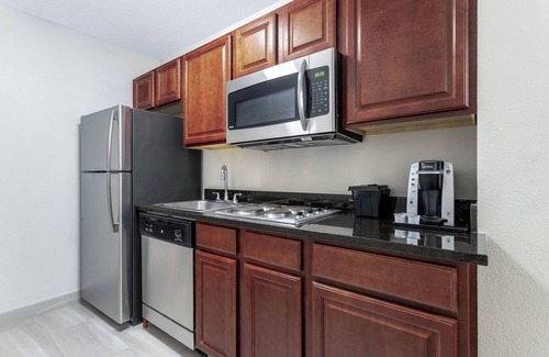 White Bear Lake Hotel | Discover Holiday Inn Express & Suites Vadnais Heights