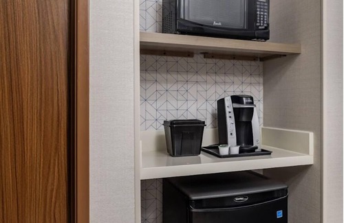 White Bear Lake Hotel | Discover Holiday Inn Express & Suites Vadnais Heights