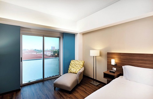 Villahermosa Hotel | Guest Rated: Holiday Inn Express Villahermosa with Pool & Spa