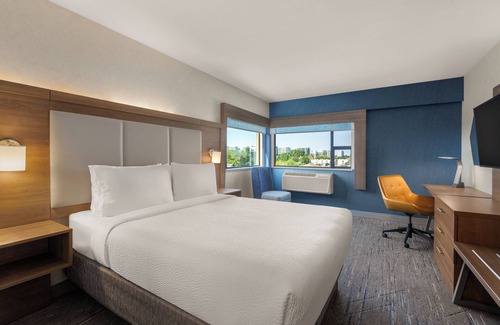 Richmond City Centre Hotel | Experience Holiday Inn Express Vancouver Airport Richmond