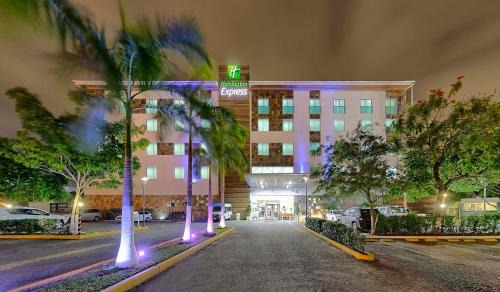 Villahermosa Hotel | Experience Comfort at Holiday Inn Express Villahermosa