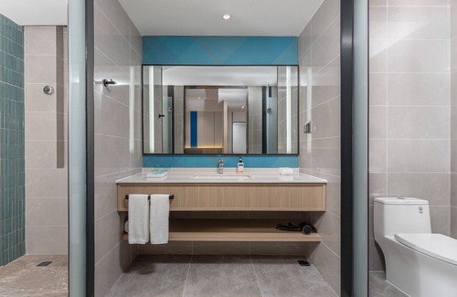 Wenchang Hotel | Top-Rated Holiday Inn Express Wenchang with Family Amenities