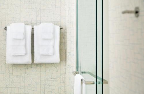 Centreville Hotel | Comfortable Stay at Holiday Inn Express Wilmington North