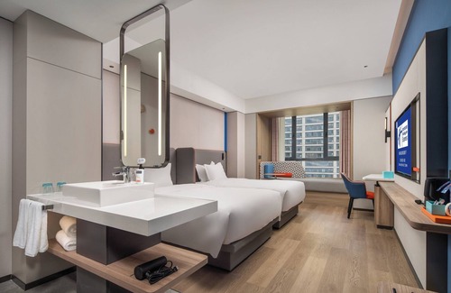 Chang'an District Hotel | Convenient Holiday Inn Express Xi An Aerospace Town Stay