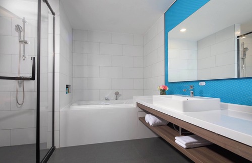 Yanta Qu Hotel | Discover Holiday Inn Express Xi'an High-tech South Today