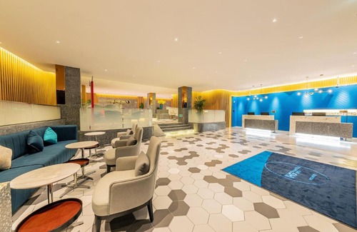 Wujiagang Hotel | Experience Comfort at Holiday Inn Express Yichang Riverside