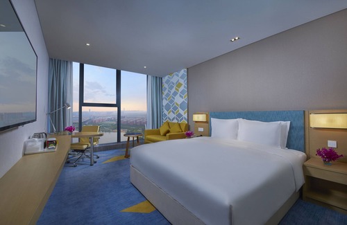 Jinshui District Hotel | Discover Holiday Inn Express Zhengzhou Longzi Lake Amenities
