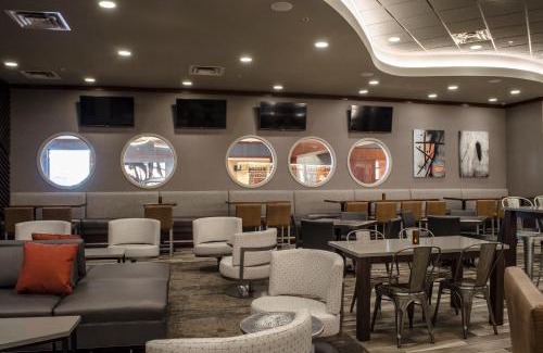 Fargo Hotel | Discover Holiday Inn Fargo: Family-Friendly Amenities Await