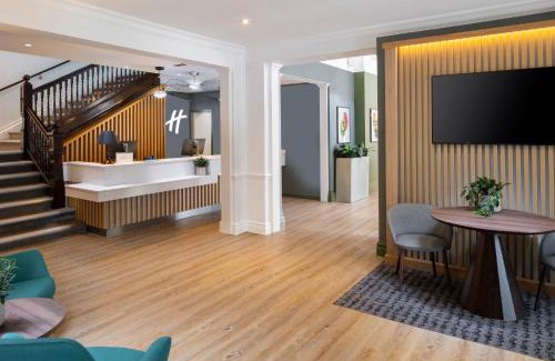 Rushmoor District Hotel | Discover Holiday Inn Farnborough - Family-Friendly Comfort