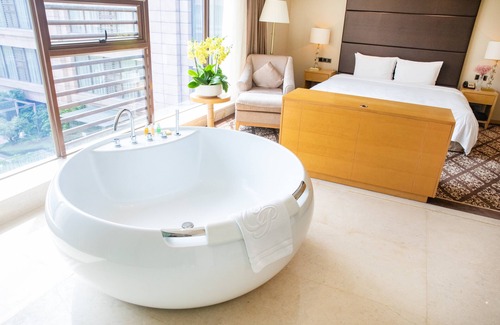 Nanhai Hotel | Discover Holiday Inn Foshan Nanhai Central: Family-Friendly Stay
