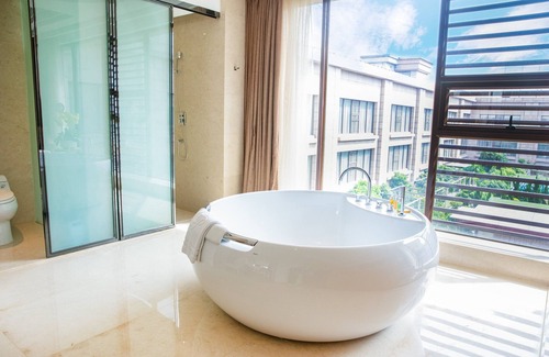 Nanhai Hotel | Discover Holiday Inn Foshan Nanhai Central: Family-Friendly Stay