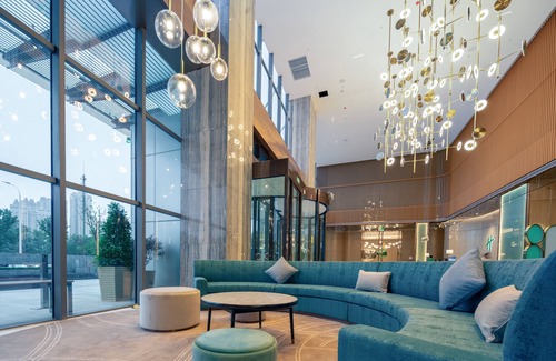 Yingzhou District Hotel | Inviting Stay at Holiday Inn Fuyang with Pool & Dining