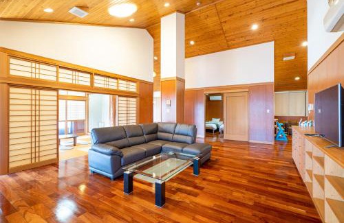 Taketomi-jima Taketomi-cho Villa | Family-Friendly Stay at Holiday Inn Garakuta, Rated 8.8/10