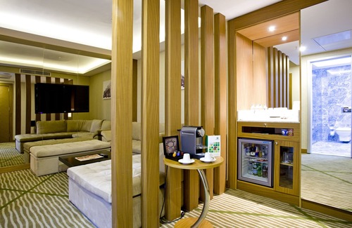 Gaziantep Hotel | Family-Friendly Holiday Inn Gaziantep with Spa & Dining