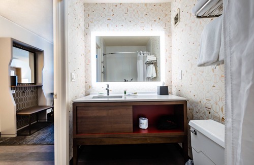 Spring Lake Hotel | Experience Comfort at Holiday Inn Grand Haven-Spring Lake