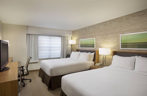 East Paris Hotel | Comfortable Stay at Holiday Inn Grand Rapids Airport Hotel