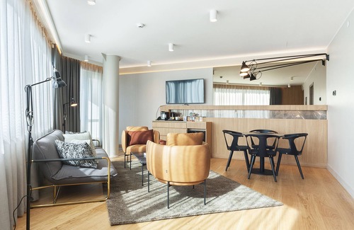Pasila Hotel | Exceptional Holiday Inn Helsinki - Expo with Spa and Dining