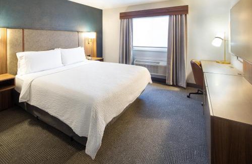 Hinton Hotel | Experience Comfort at Holiday Inn Hinton, an IHG Hotel