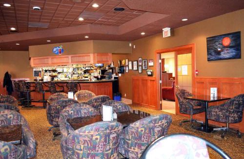 Hinton Hotel | Experience Comfort at Holiday Inn Hinton, an IHG Hotel