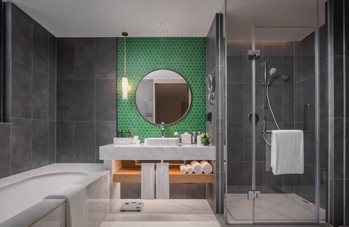 Kunshan Hotel | Top-Rated Holiday Inn Hotel & Suites Kunshan Huaqiao