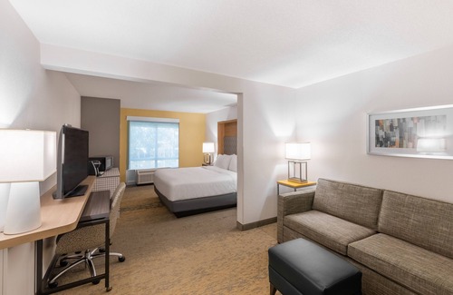 Orange Park Hotel | Explore Holiday Inn Hotel & Suites Orange Park, Rated 9.2