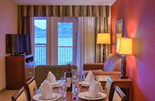 Okanagan-Similkameen Resort | Discover Holiday Inn Hotel & Suites Osoyoos with Ocean Views