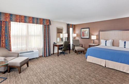 Surrey Hotel | Discover Holiday Inn Hotel & Suites Surrey East - Cloverdale