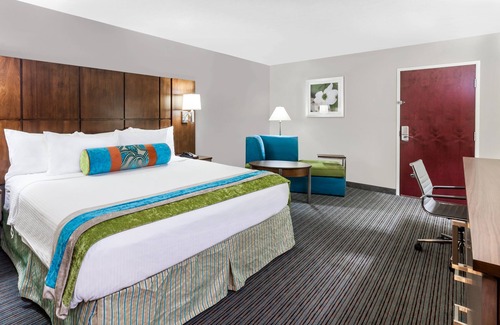 Central Oklahoma City Hotel | Family-Friendly Holiday Inn & Suites Oklahoma City North