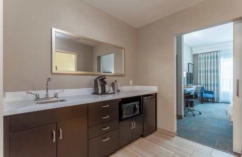 Jefferson City Hotel | Discover Holiday Inn Hotel And Suites Jefferson City
