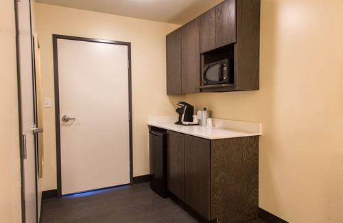 Mount Pleasant Hotel | Top-Rated Holiday Inn Hotels and Suites in Mount Pleasant