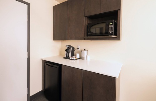 Mount Pleasant Hotel | Top-Rated Holiday Inn Hotels and Suites in Mount Pleasant