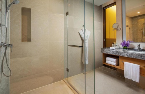 Kunshan Hotel | Stay at Holiday Inn Kunshan Huaqiao: Family-Friendly Comfort